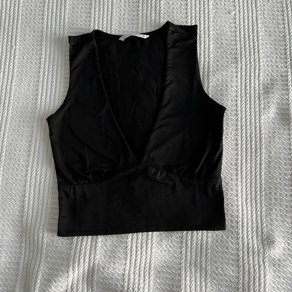 Cropped Deep V Tank